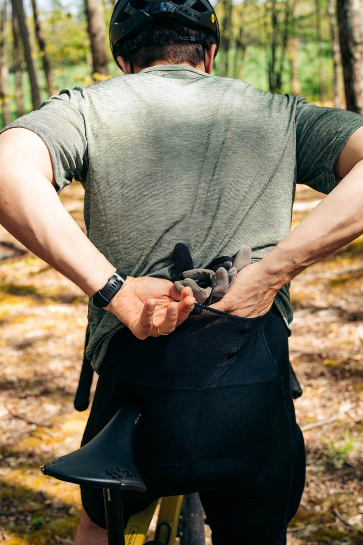 The Merino Wool Cargo Bib Shorts - Black - Pinebury