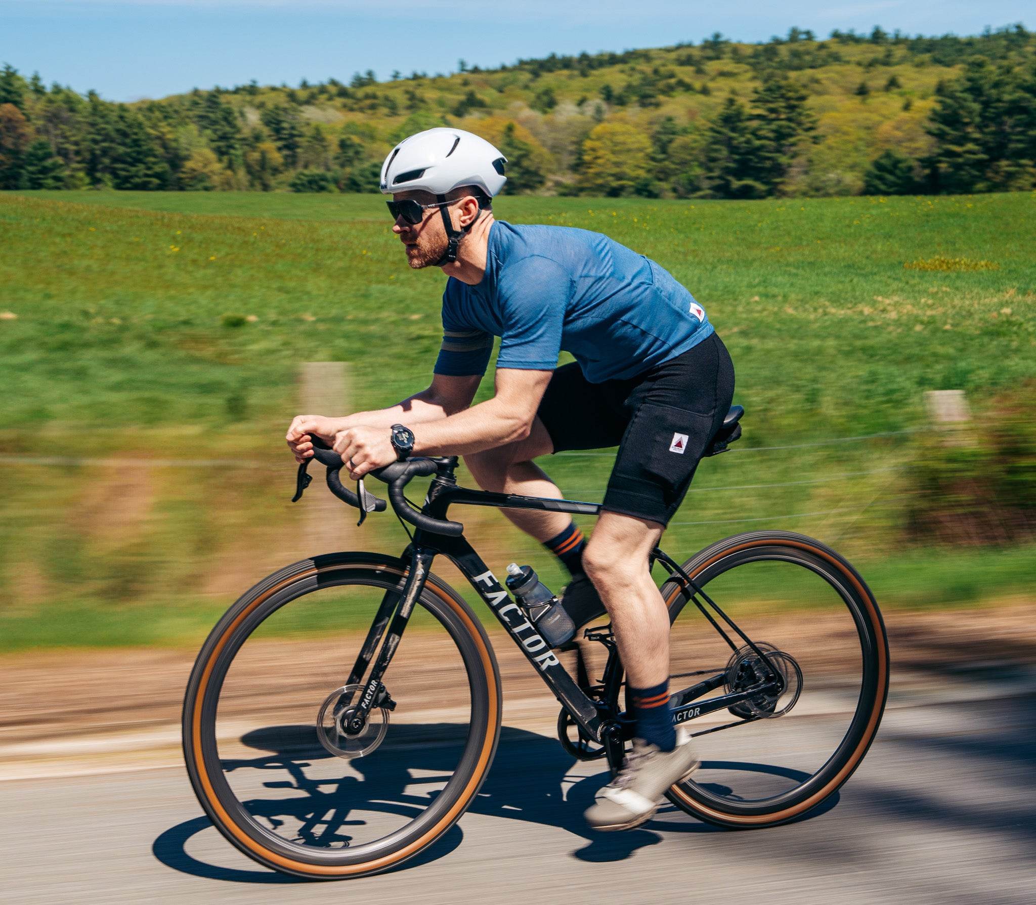 The Merino Wool Cargo Bib Shorts - Black – Pinebury